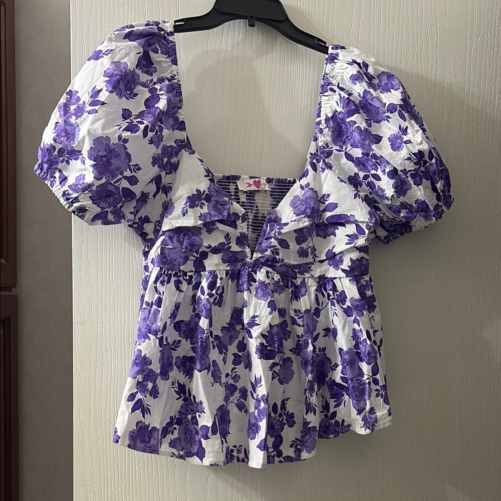 NWT Buddy Love Floral Puff Sleeve Houston Top - Purple and White